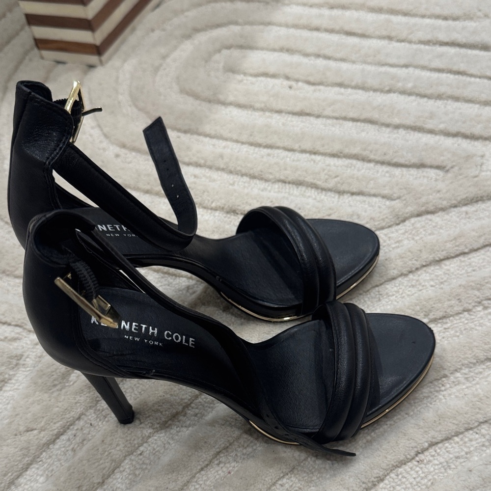 Kenneth Cole Black Strappy Heels